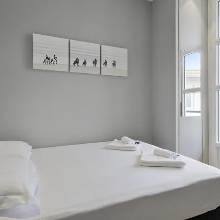 Charming In The Center Of - Welkeys Apartment